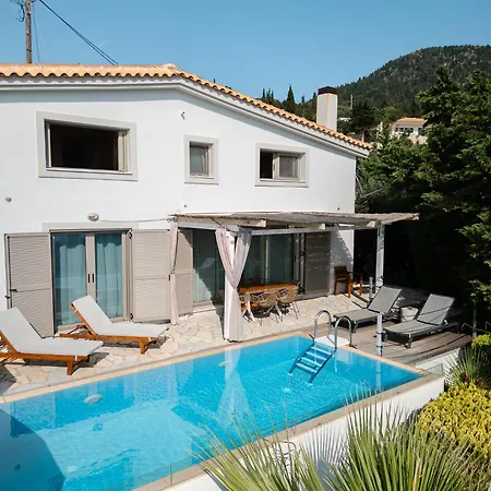 White Lefkada Kalamitsi (Lefkada)