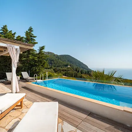 White Lefkada
