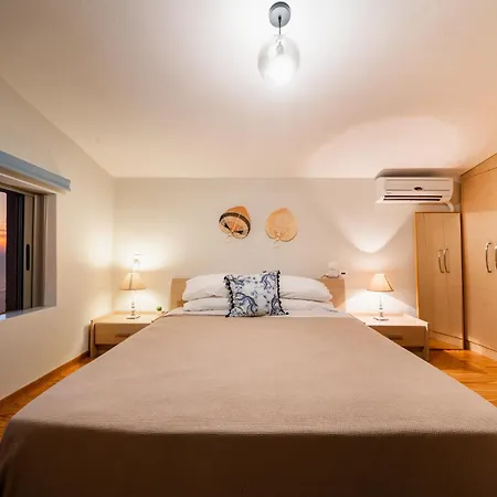 White Lefkada Villa *